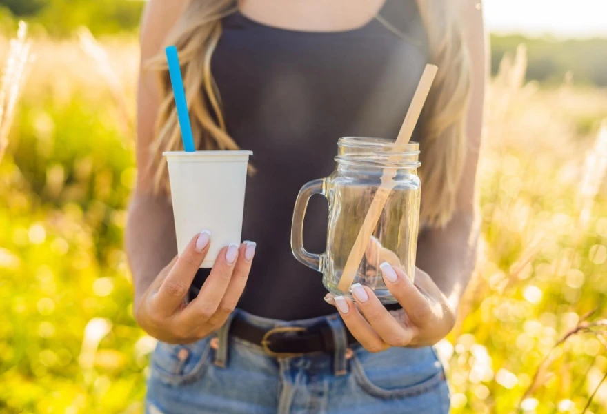 Glass or plastic: Which is Better For The Environment?